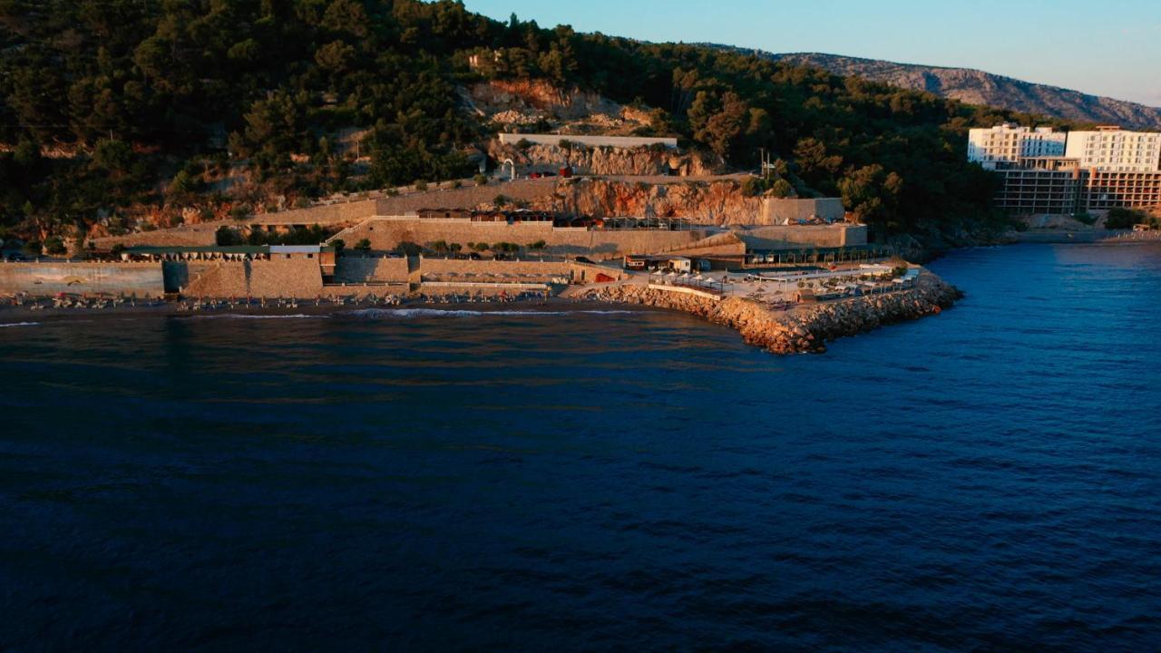 Camping Riviera 2 *
